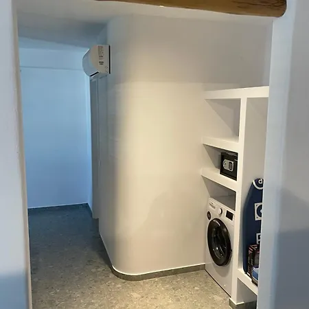 My Inner Mykonos אנו מרה